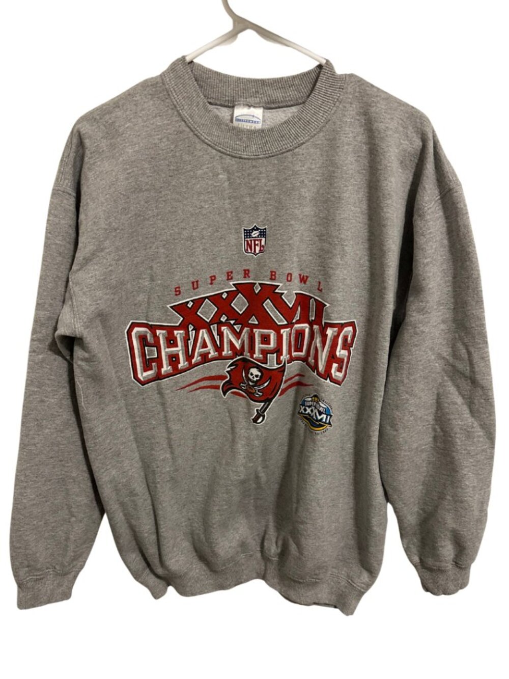 Vintage 2003 Tampa Bay Buccaneers Super Bowl XXXVII Champions Sweater (Size M)